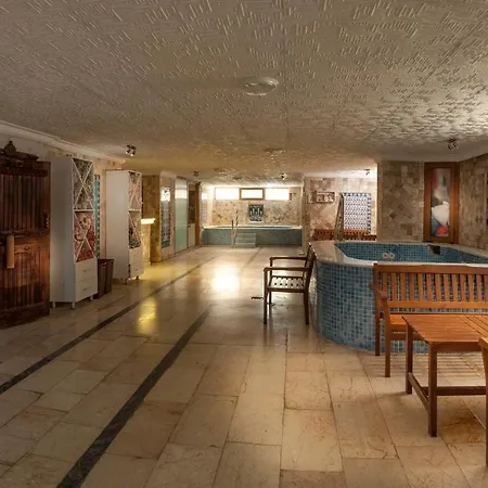 Temple Miletos Hotel